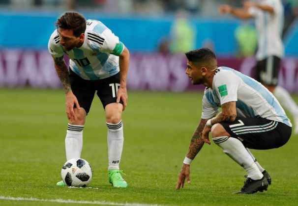 Lionel Messi Tak Mungkin Terus Selamatkan Argentina Ungkap Umtiti